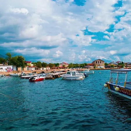 In Starigrad-paklenica 50111 Lägenhet *
