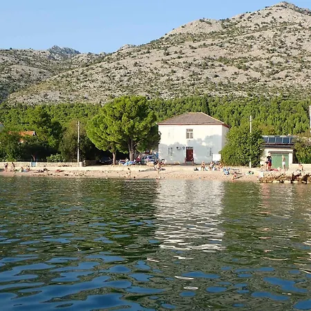 In Starigrad-paklenica 50111 Apartment