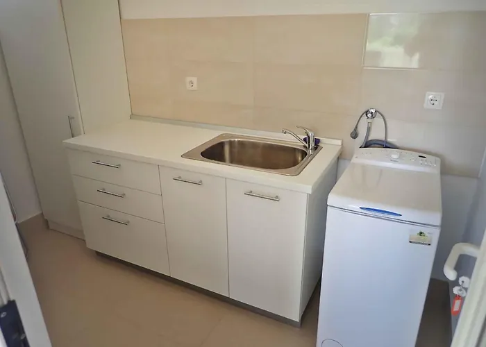 Apartment In Starigrad-paklenica 50111