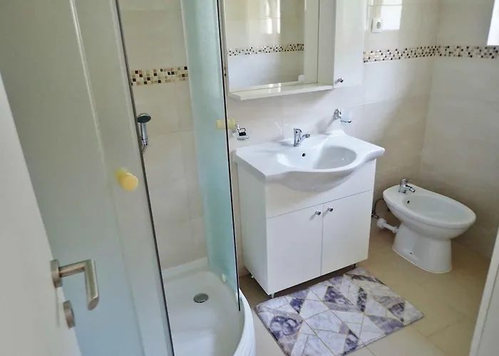 In Starigrad-paklenica 50111 *