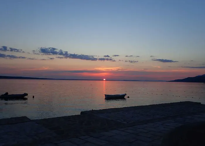 In Starigrad-paklenica 50111 Daire *