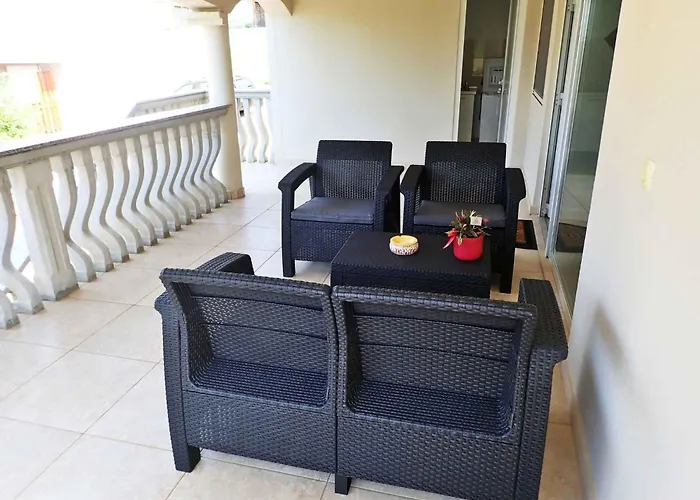 In Starigrad-paklenica 50111