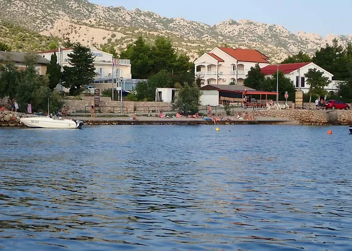 In Starigrad-paklenica 50111 Apartment